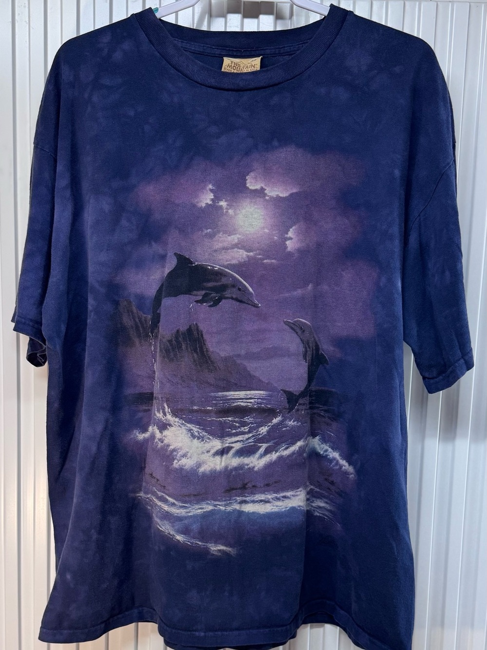 The Mountain XL cotton USA tee shirt 90’s vintage dolphins excellent